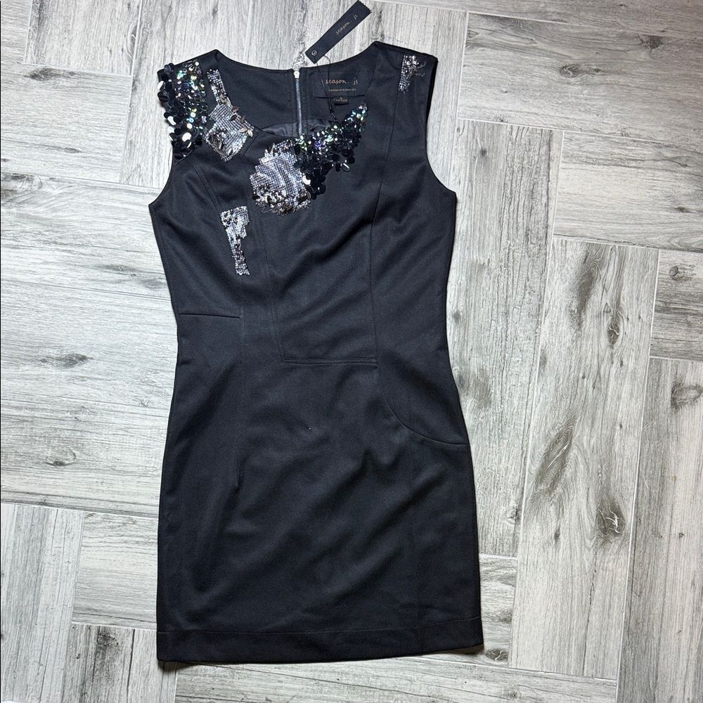Elegant Black Mini Dress with Sequin Embellishments